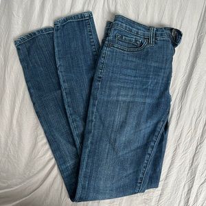 BDG Mid Rise Twig ankle jeans